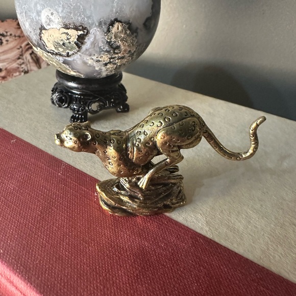 Brass Running Cheetah Miniature Figurine Sculpture - Picture 2 of 9